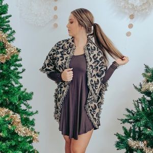 Leopard 2 in 1 Reversible Poncho and Scarf🤩💋